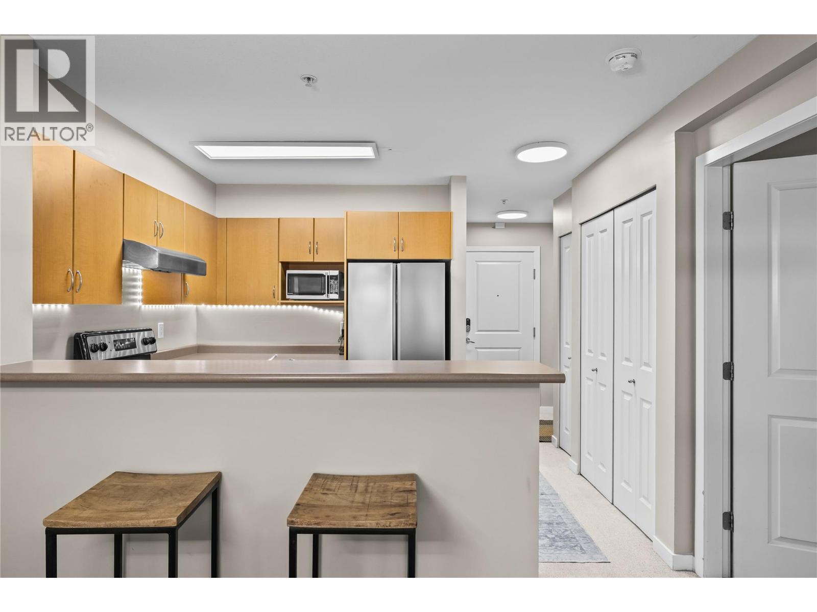 305 567 Yates Road, Kelowna