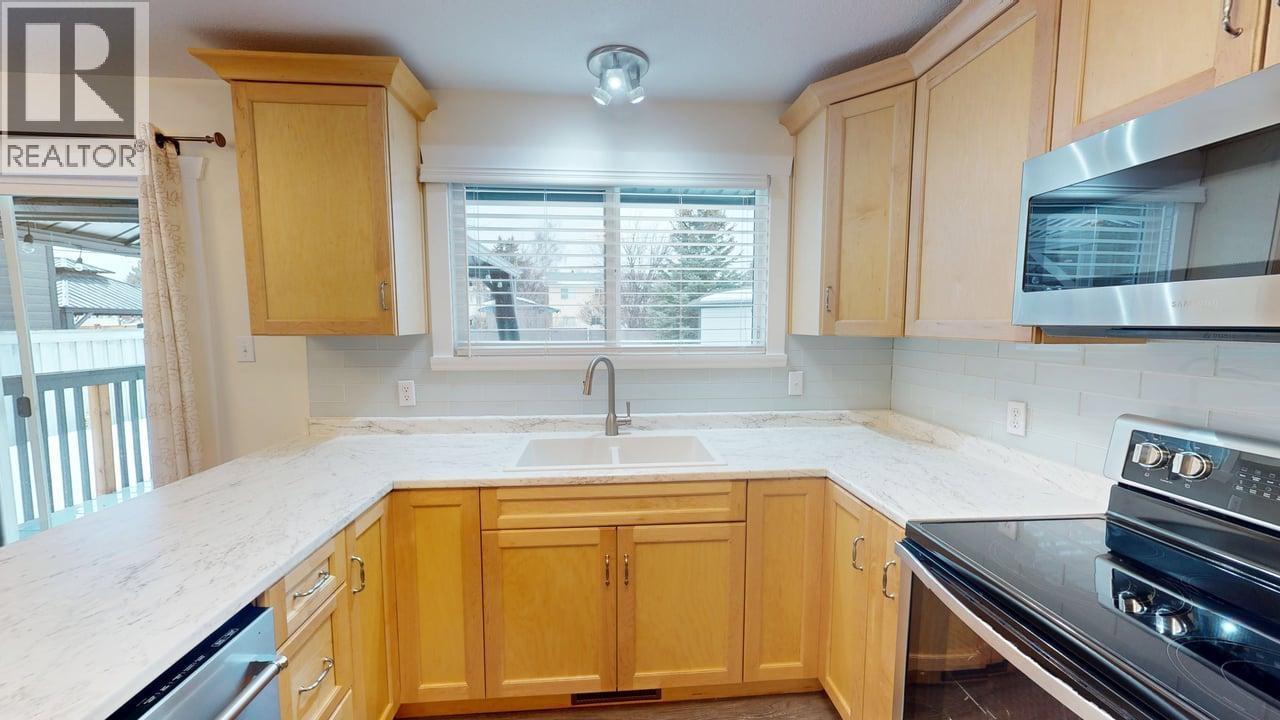 9407 106 AVENUE - 14