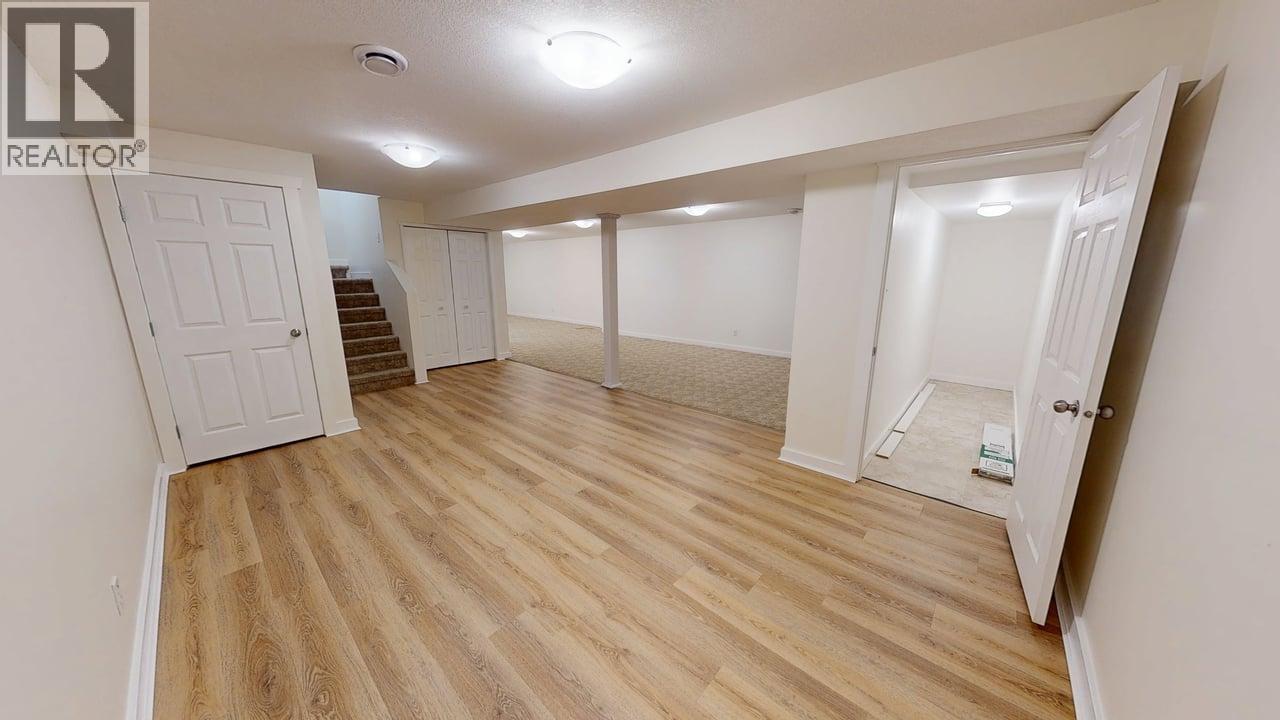 9407 106 AVENUE - 25