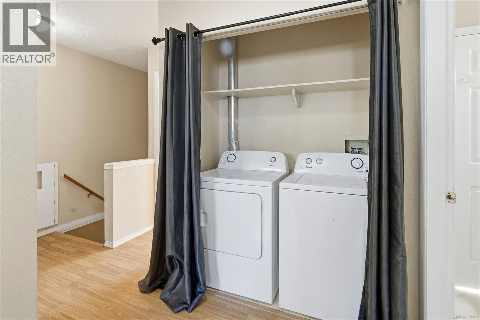 3 711 Malone Rd, Ladysmith