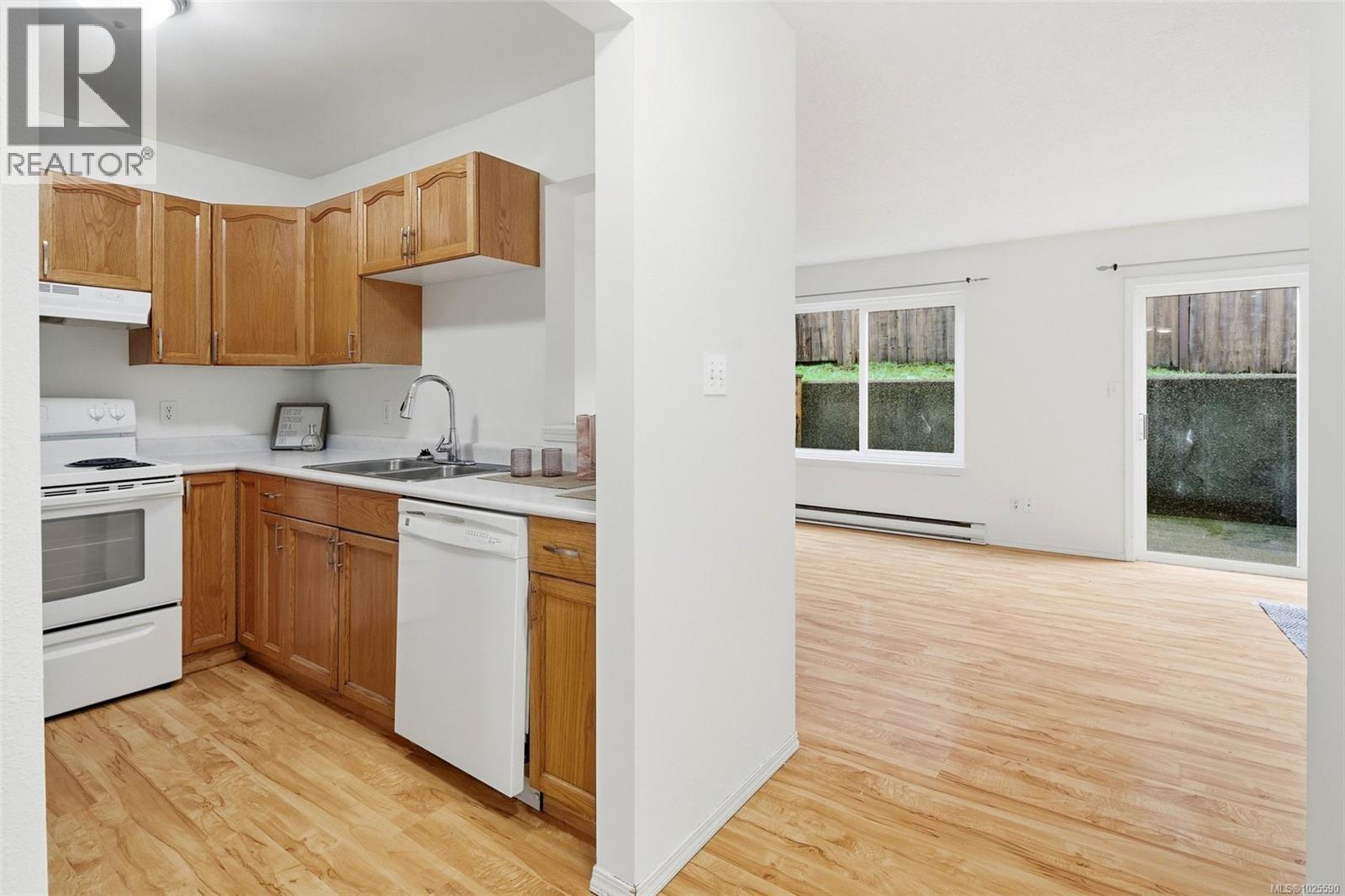 3 711 Malone Rd, Ladysmith