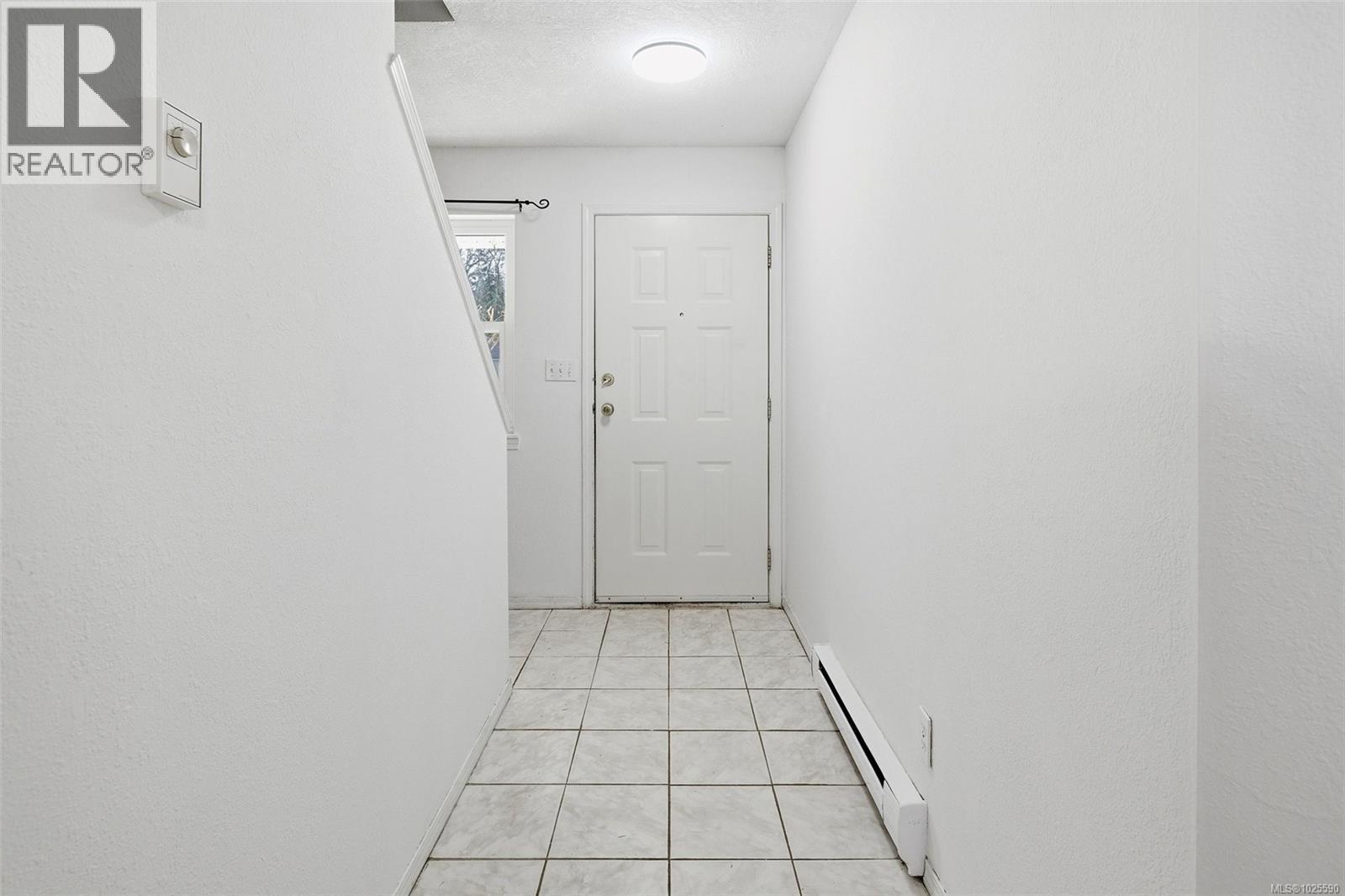 3 711 Malone Rd, Ladysmith