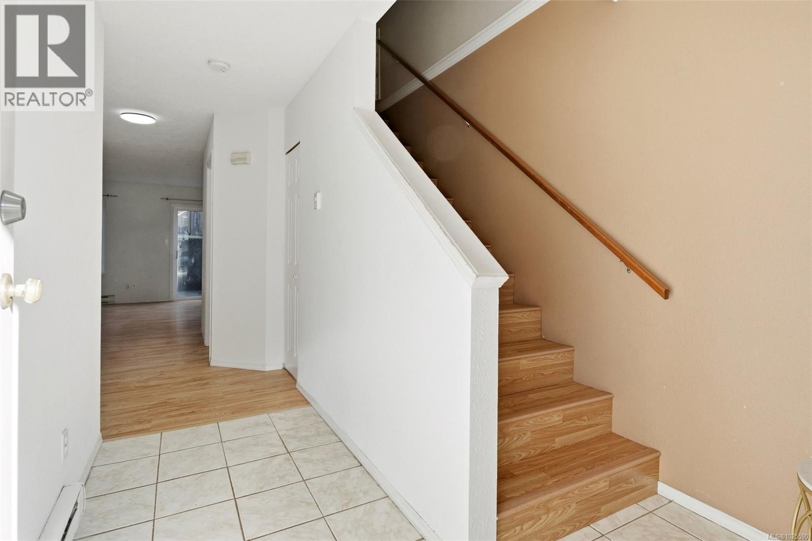 3 711 Malone Rd, Ladysmith