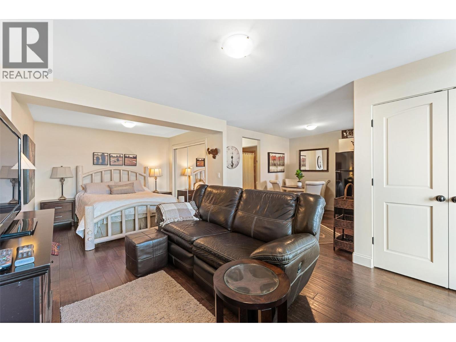 3211 Pinot Noir Place, West Kelowna