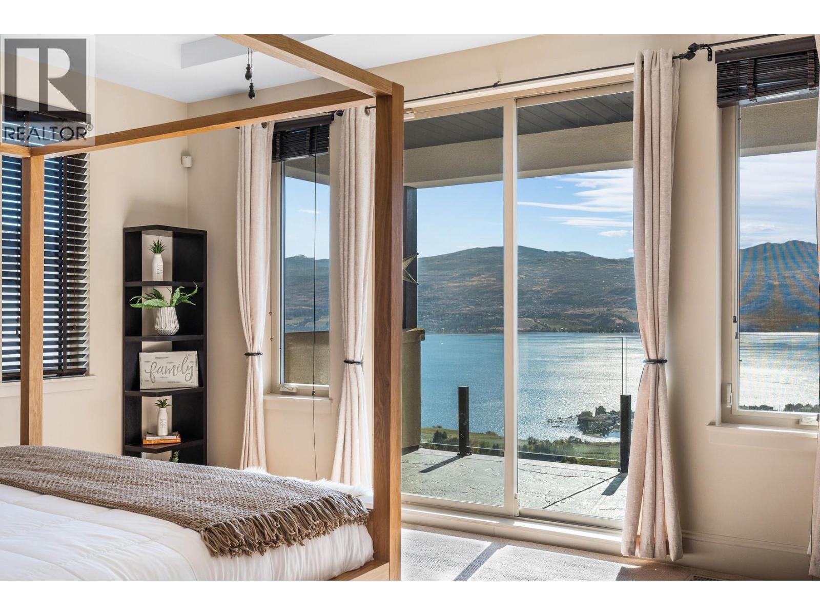 3211 Pinot Noir Place, West Kelowna