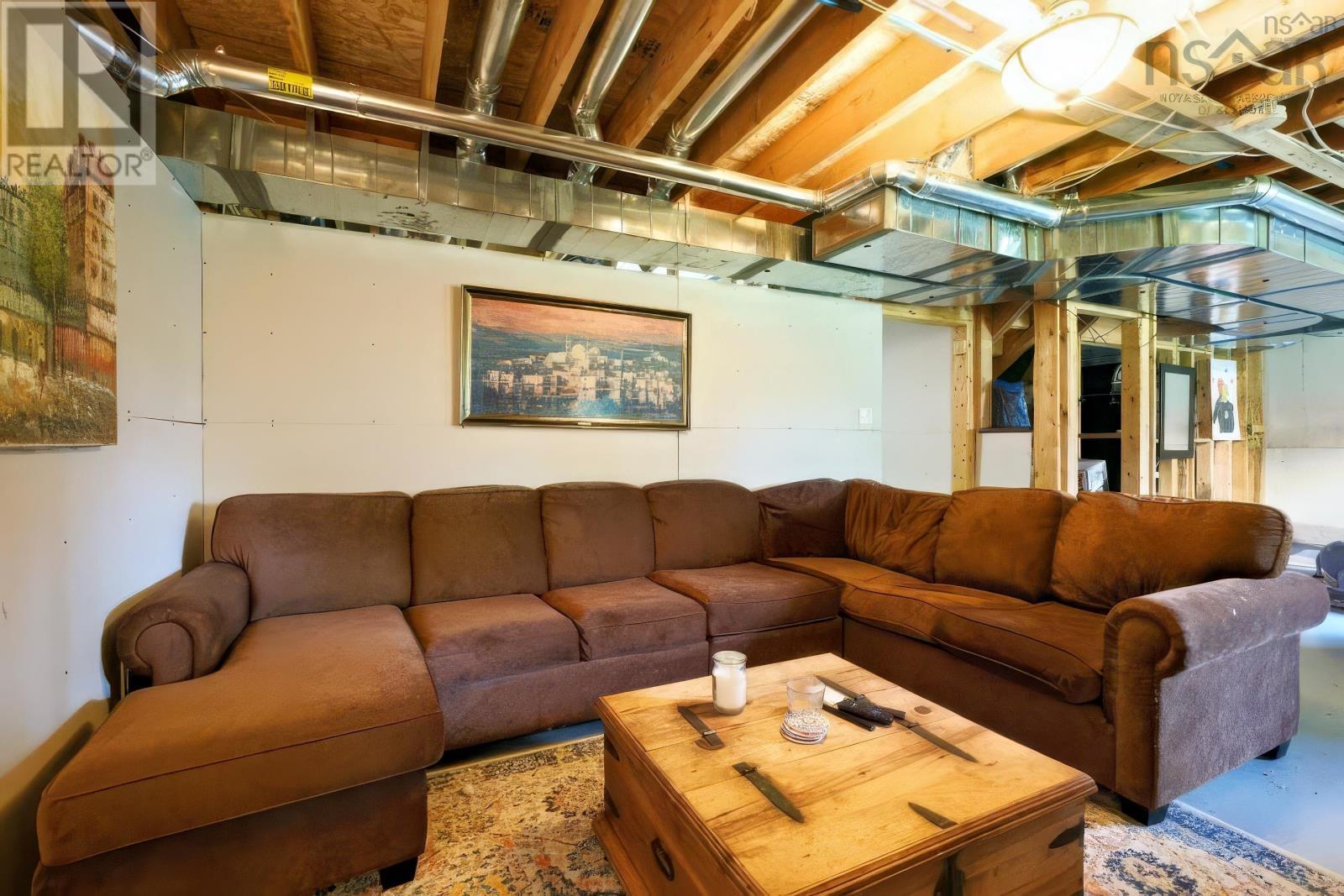 Property 35 of 42 of 30 Pivot Lane