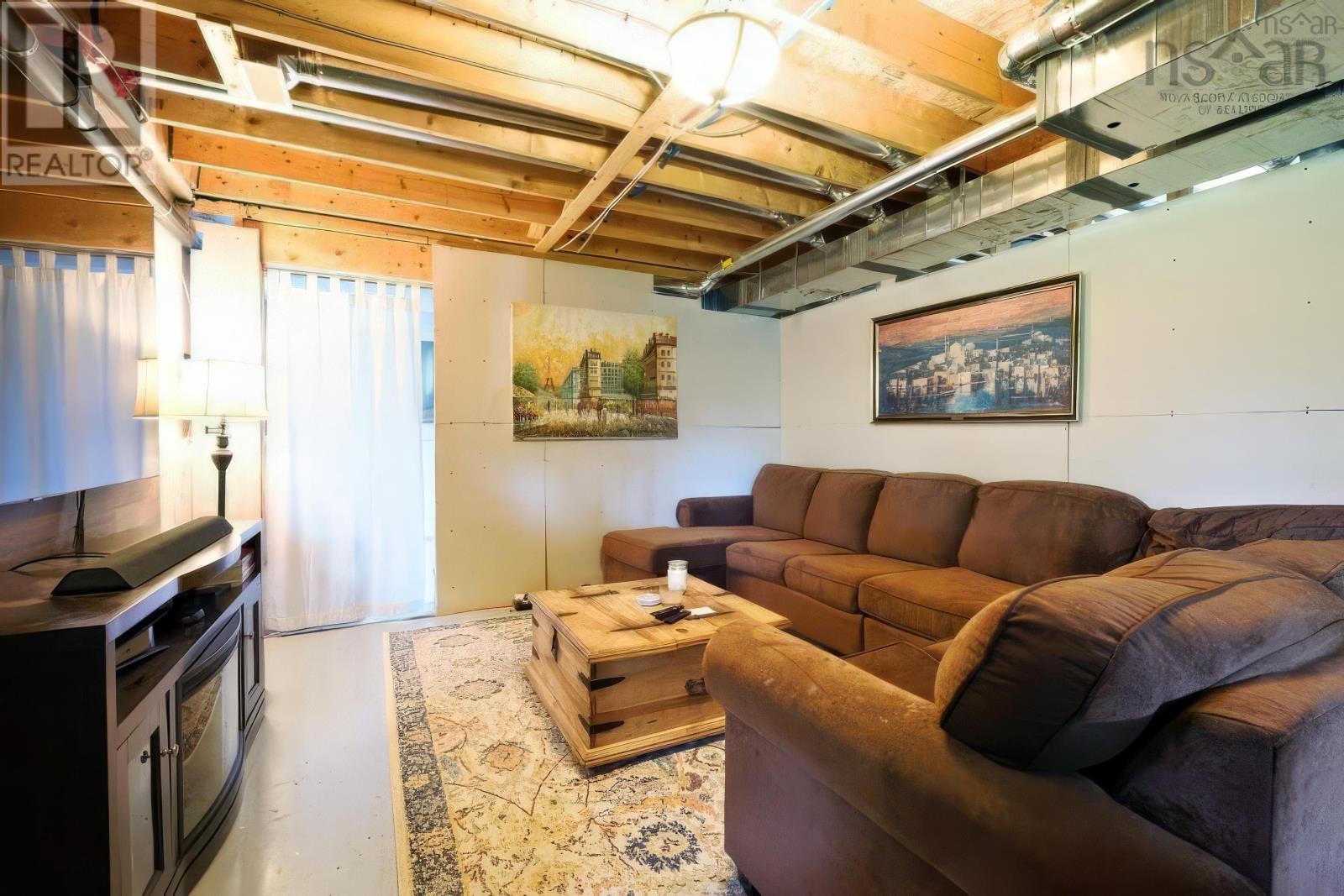 Property 34 of 42 of 30 Pivot Lane