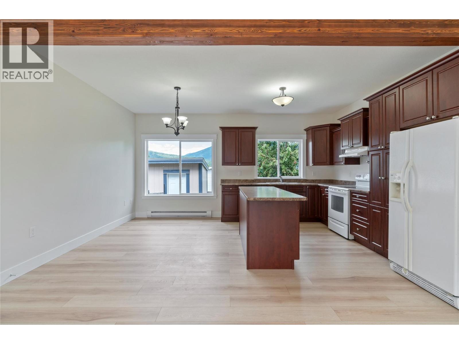 7281 46 Street NE, Salmon Arm