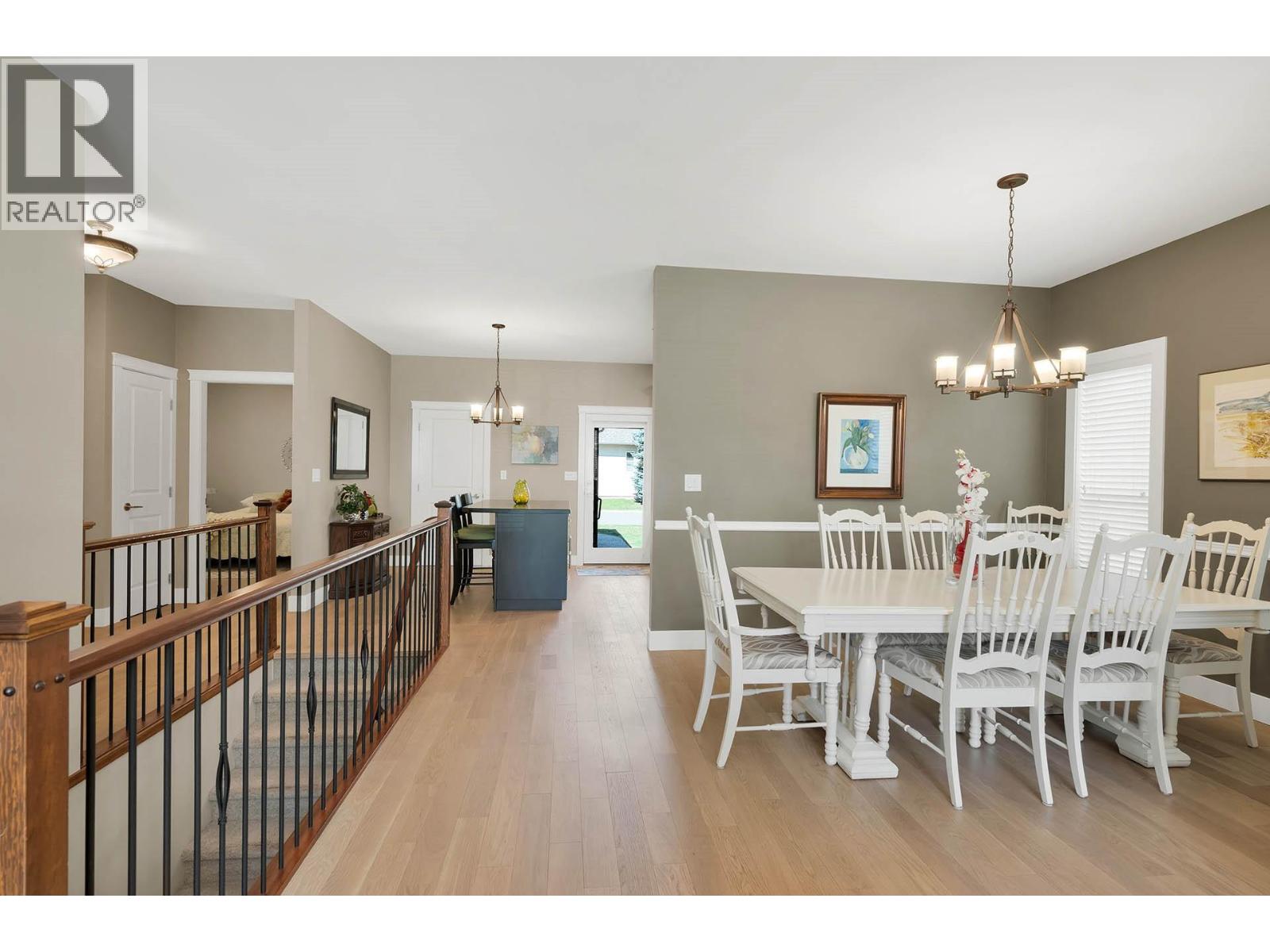 #123 2920 VALLEYVIEW DRIVE - 12