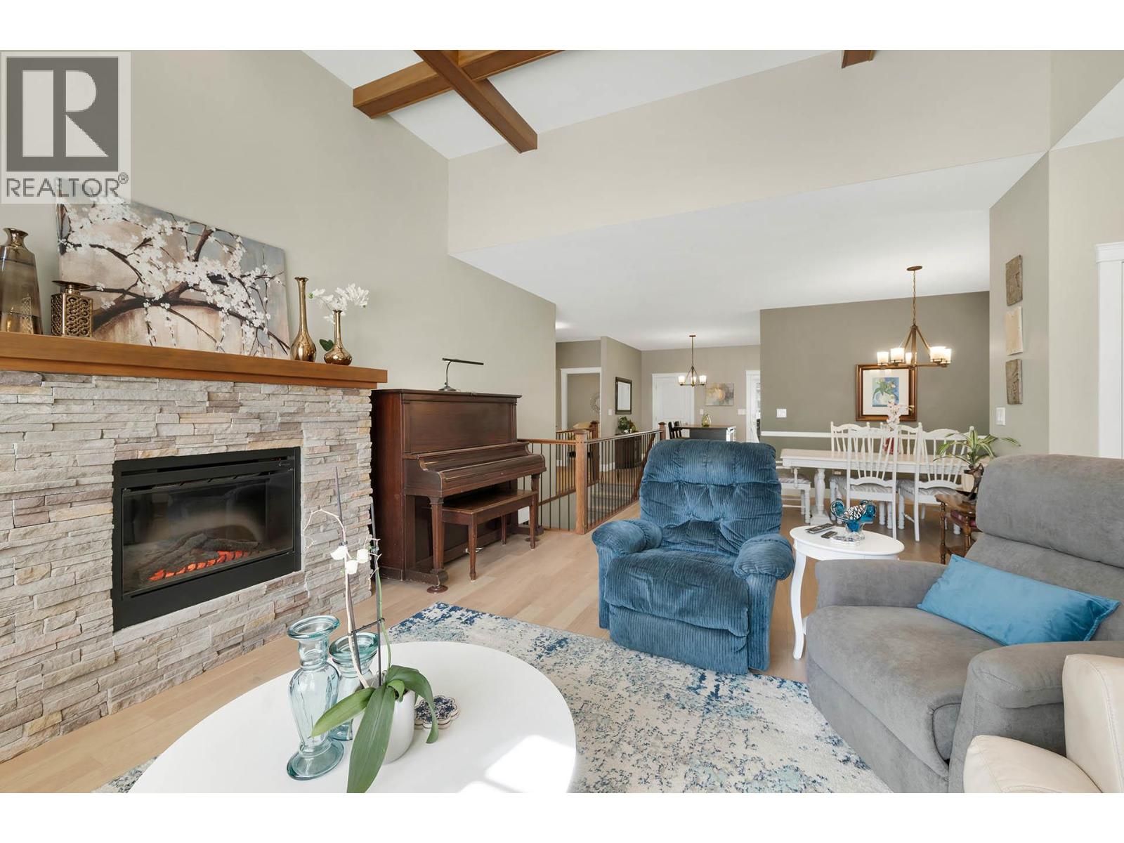 #123 2920 VALLEYVIEW DRIVE - 8