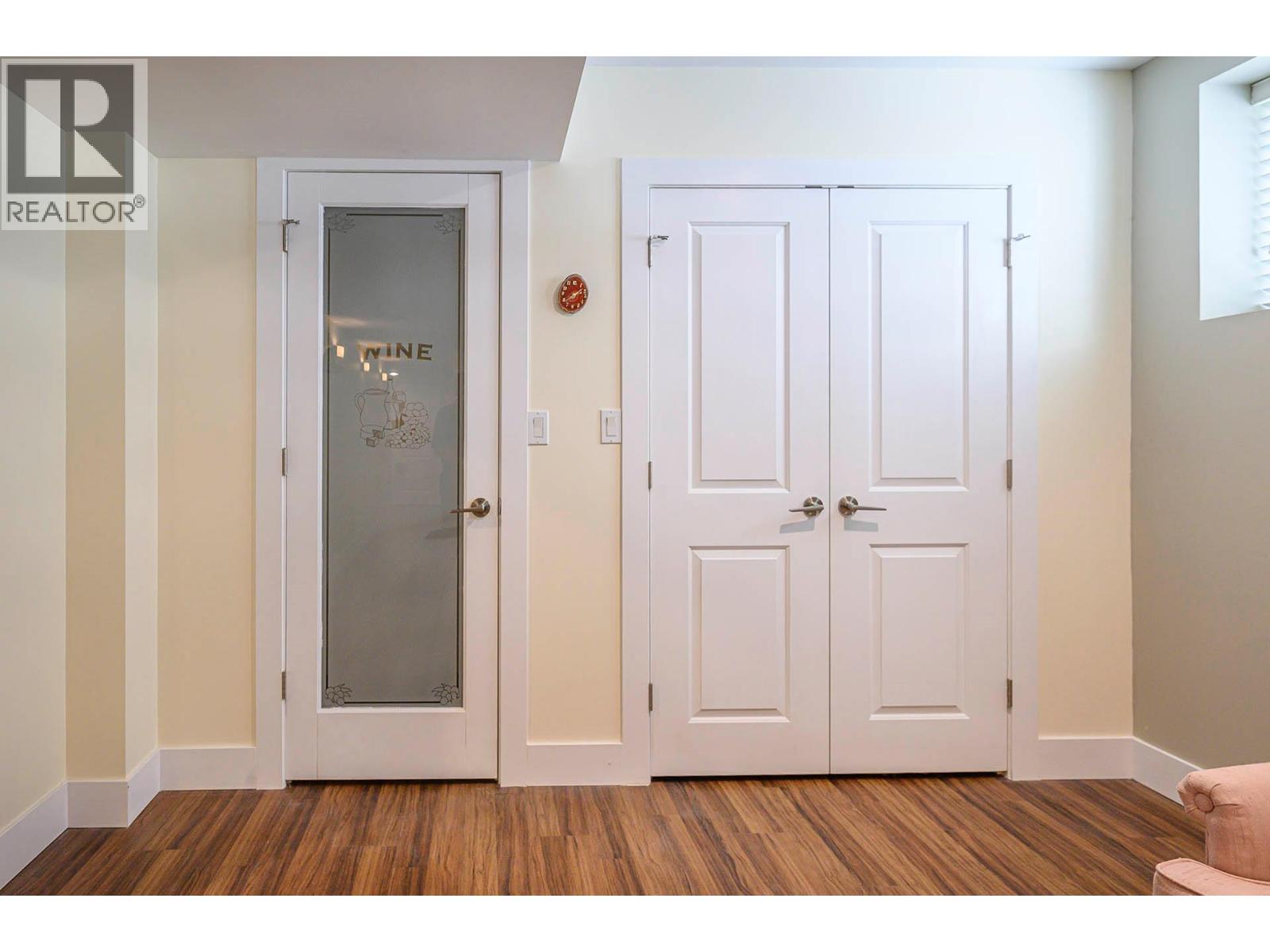 #123 2920 VALLEYVIEW DRIVE - 48