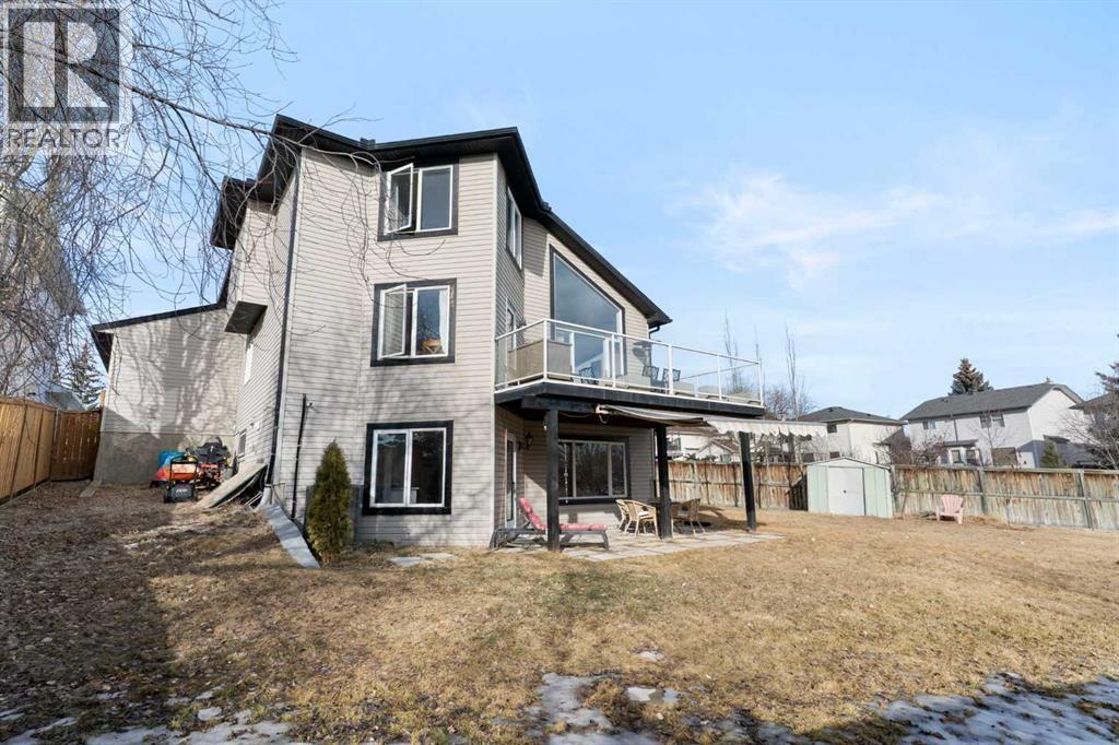 Single Family House for Sale in  Schooner Close NW Scenic Acres Calgary 