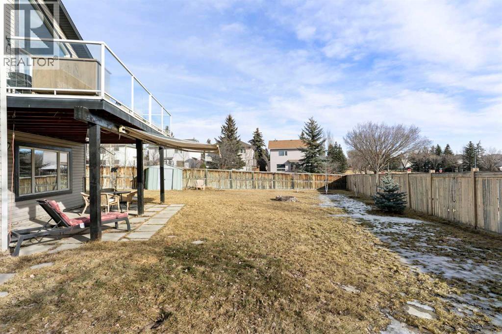 Single Family House for Sale in  Schooner Close NW Scenic Acres Calgary 
