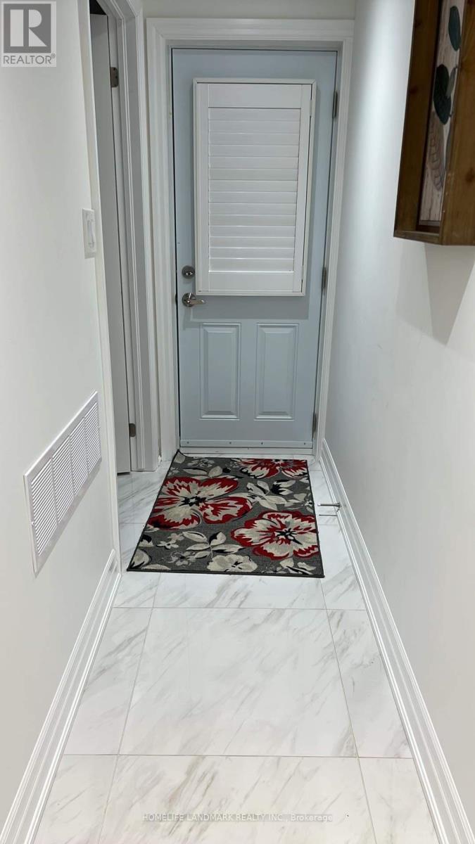 1027 PAPE AVENUE - 14
