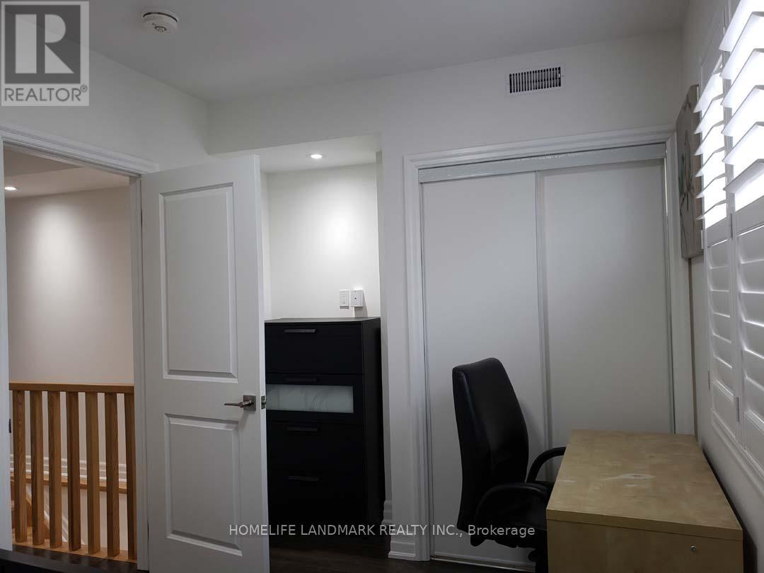 1027 PAPE AVENUE - 9