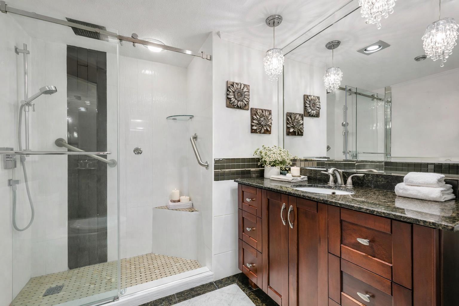 210 1354 WINTER STREET, White Rock