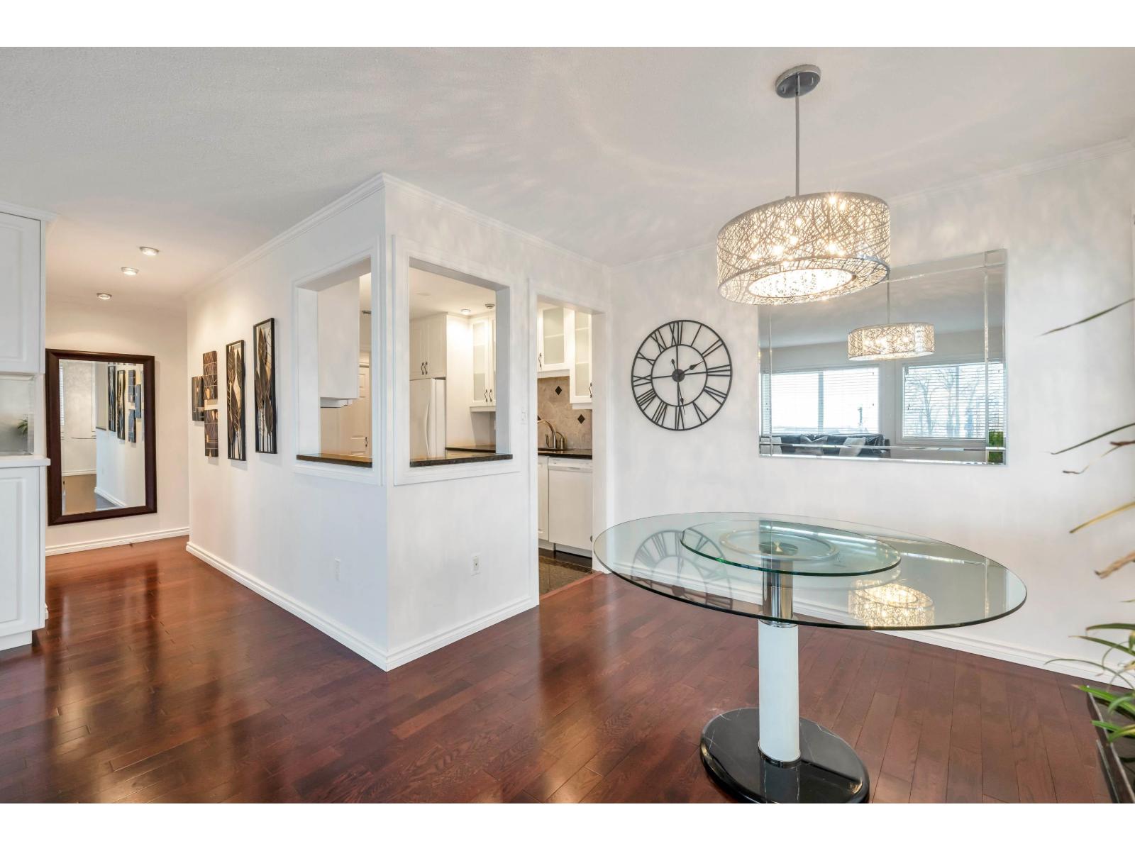 210 1354 WINTER STREET, White Rock