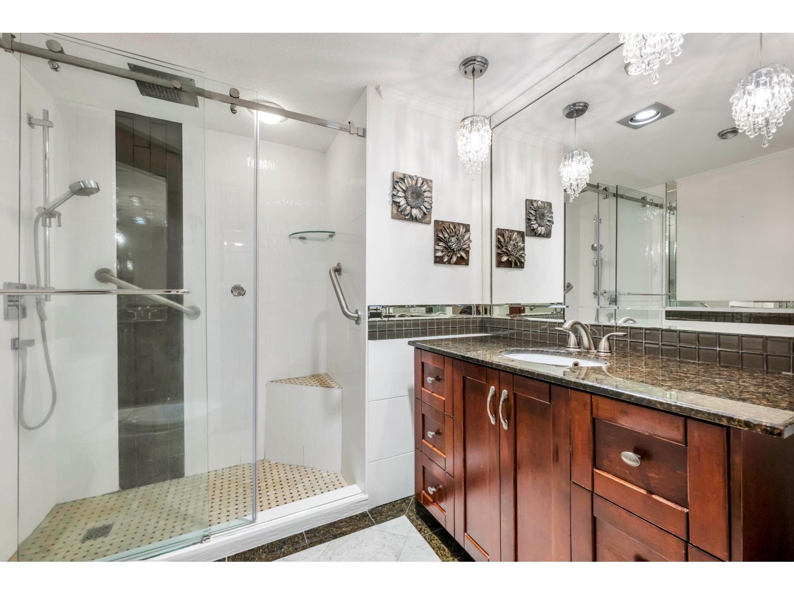 210 1354 WINTER STREET, White Rock