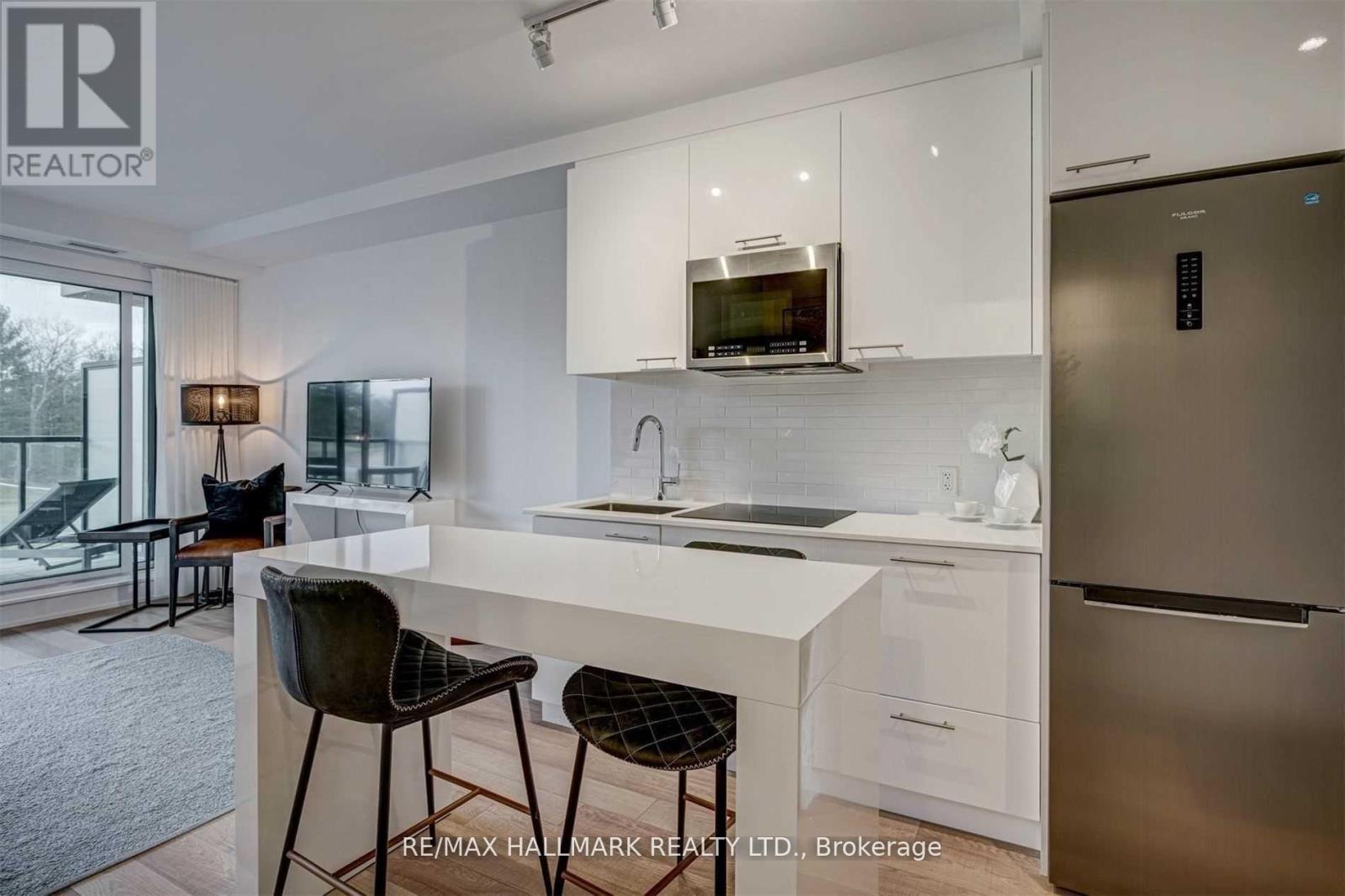 207 - 120 CARRICK TRAIL - Photo 3 of 16, Gravenhurst (Muskoka (S)), Ontario