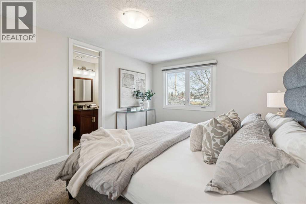 Single Family House 4 Level for Sale in  Lake Adams Crescent SE Lake Bonavista Calgary 