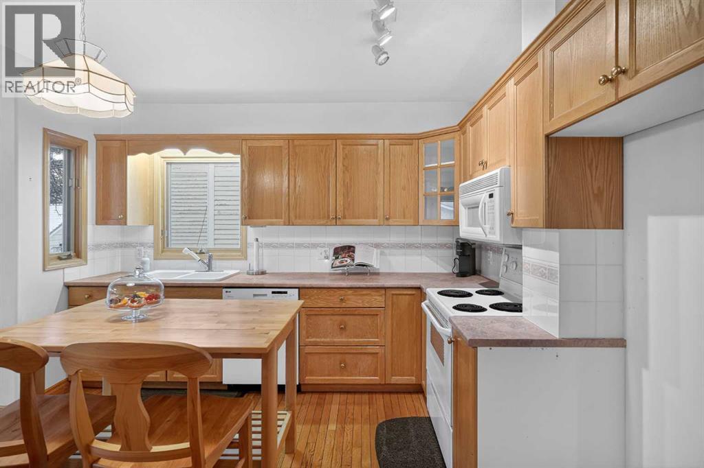 Single Family House for Sale in   Avenue SW Sunalta Calgary 