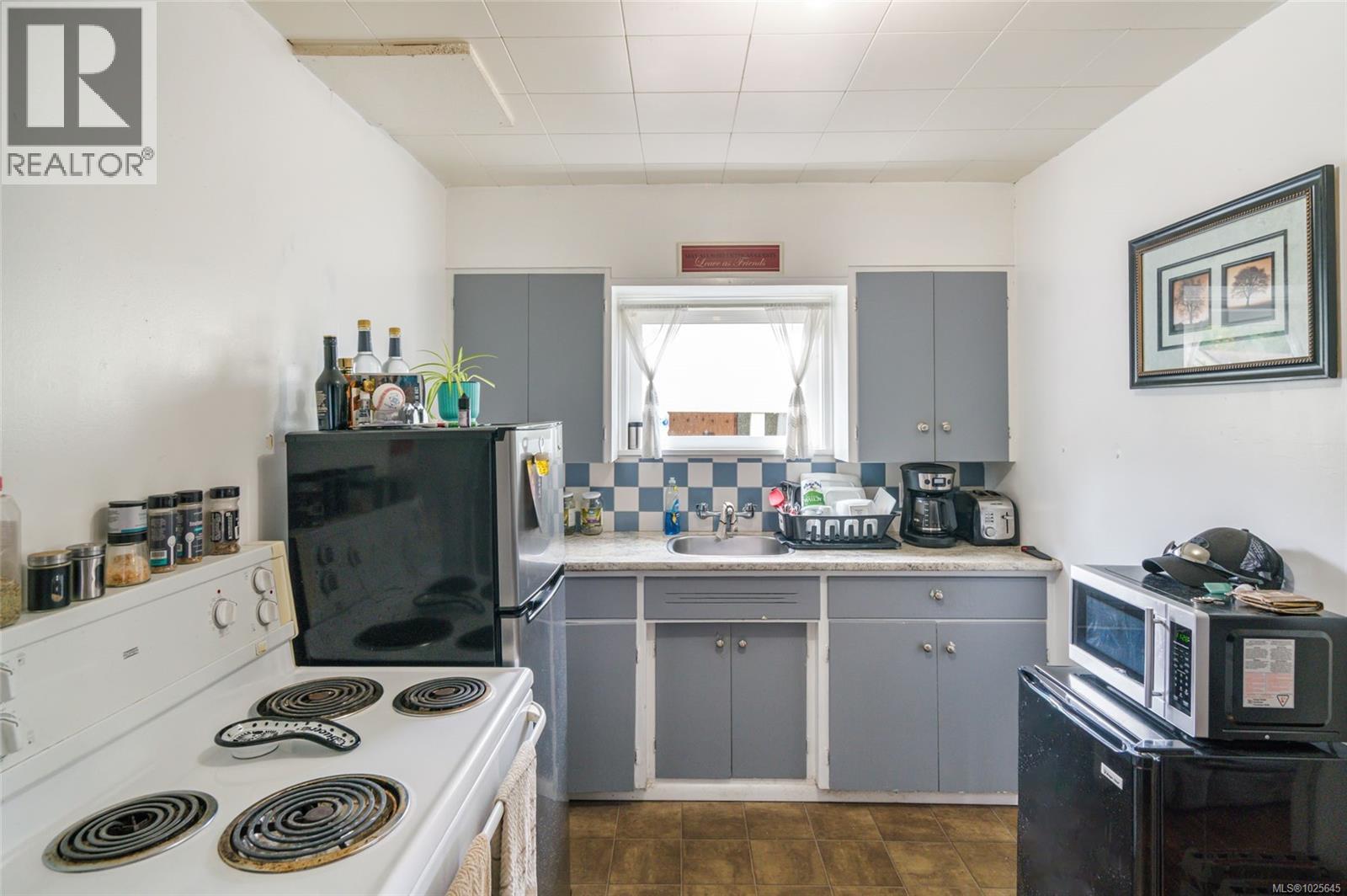 5863 GRANDVIEW RD - 26