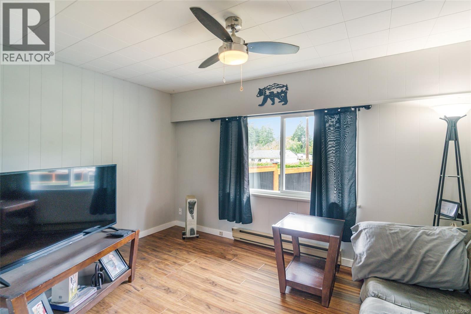 5863 GRANDVIEW RD - 27