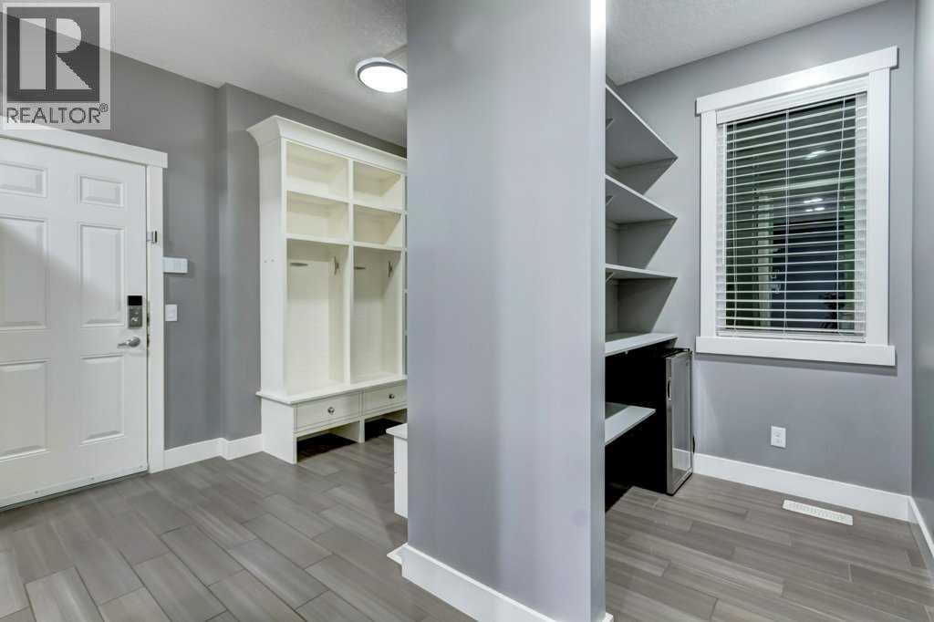 Single Family House for Sale in   Fortress Bay SW Springbank Hill Calgary 