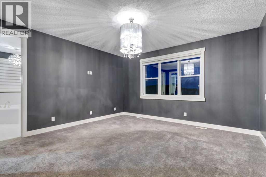 Single Family House for Sale in   Fortress Bay SW Springbank Hill Calgary 