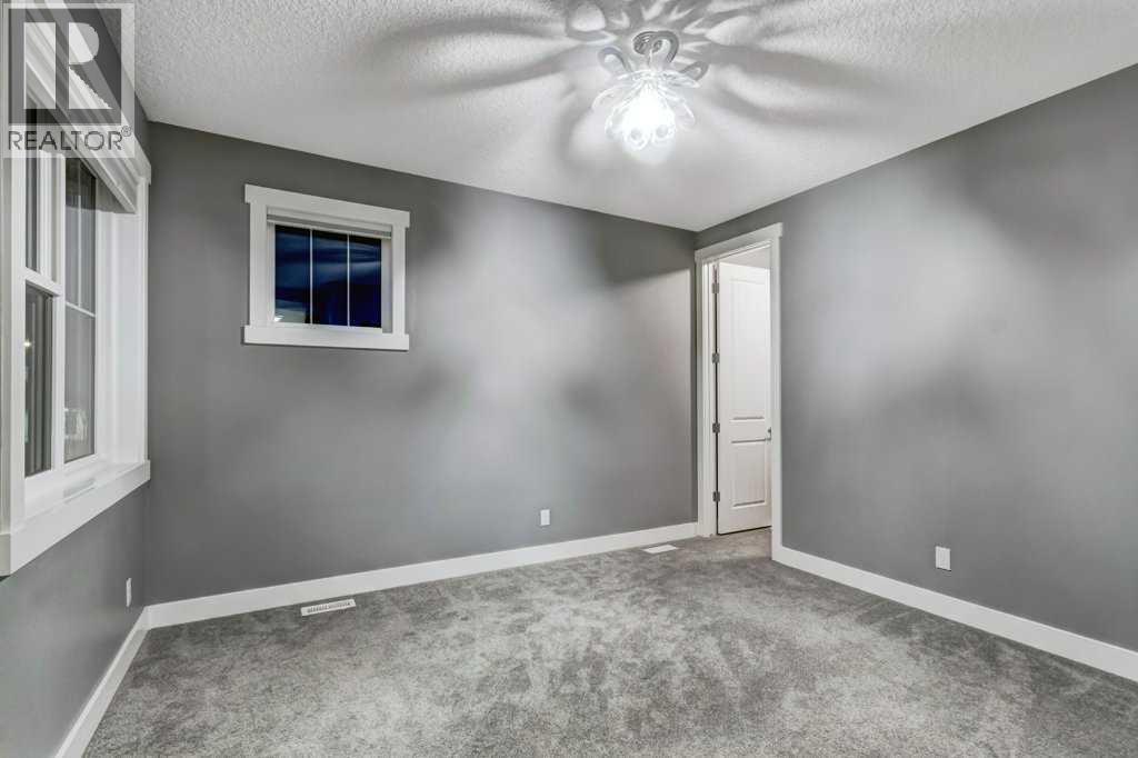 Single Family House for Sale in   Fortress Bay SW Springbank Hill Calgary 