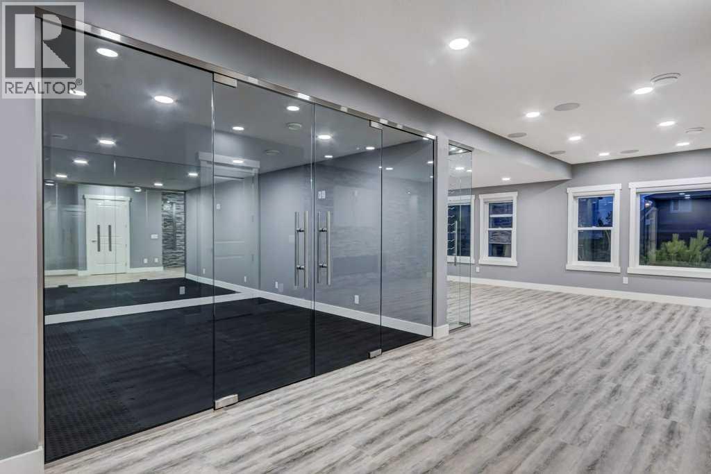 Single Family House for Sale in   Fortress Bay SW Springbank Hill Calgary 