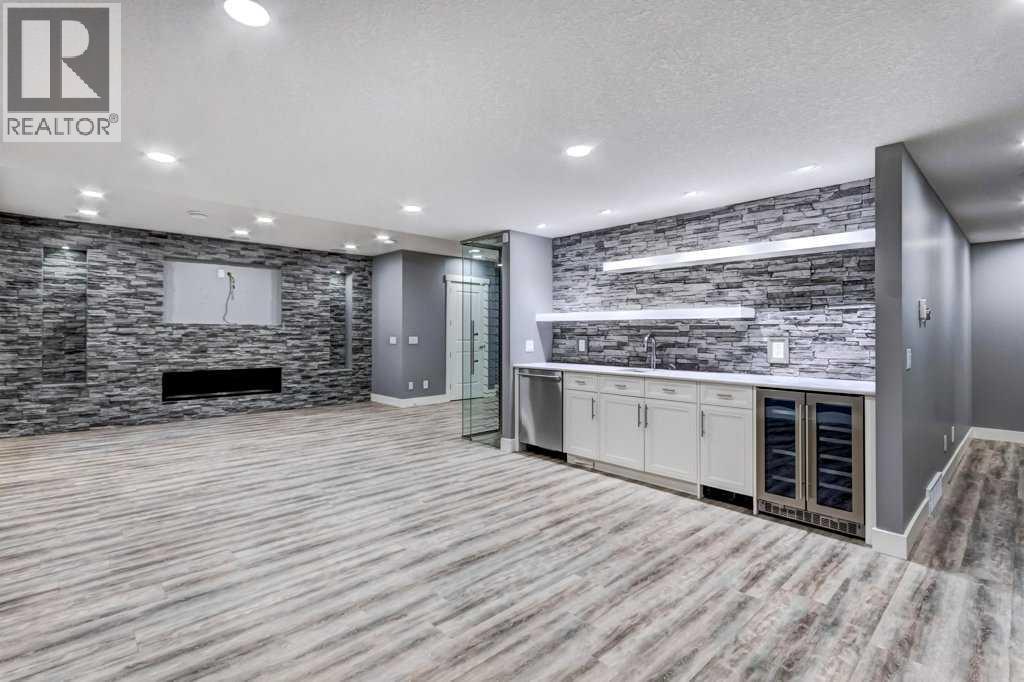 Single Family House for Sale in   Fortress Bay SW Springbank Hill Calgary 