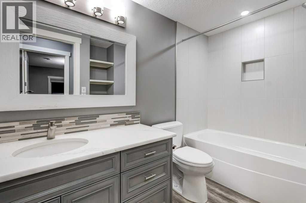 Single Family House for Sale in   Fortress Bay SW Springbank Hill Calgary 