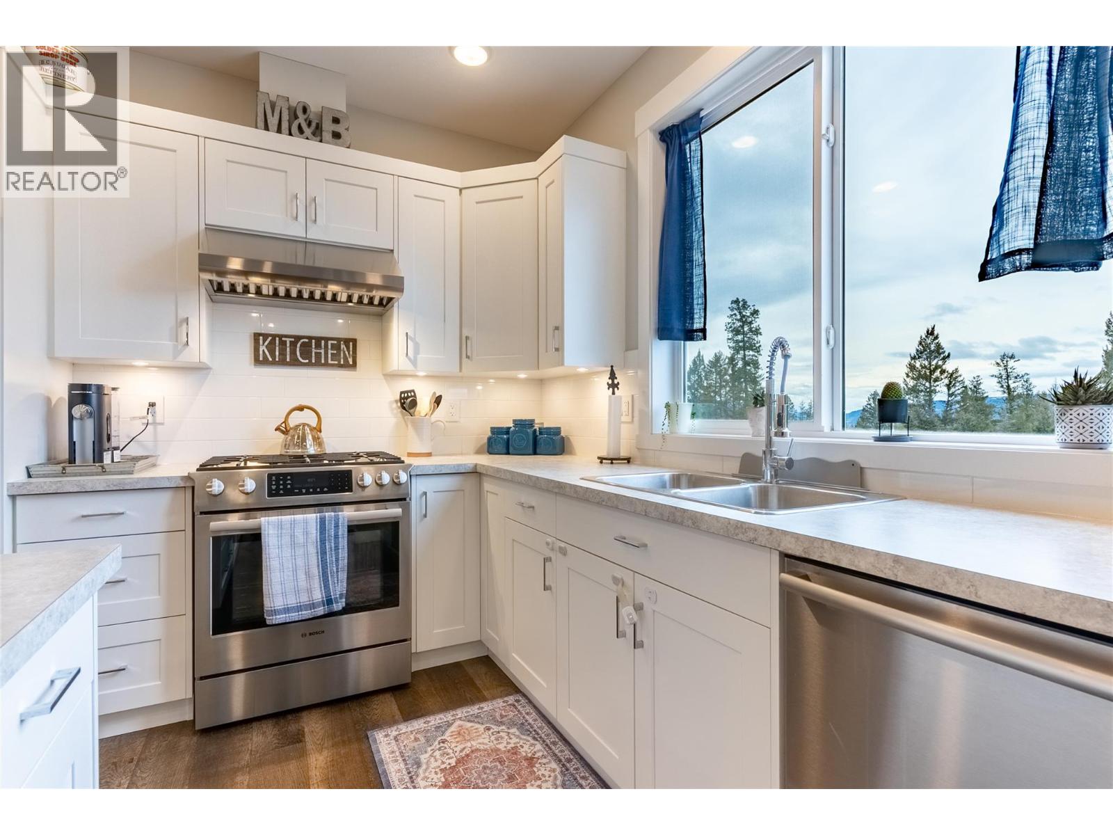 440 DALADON Drive, Logan Lake