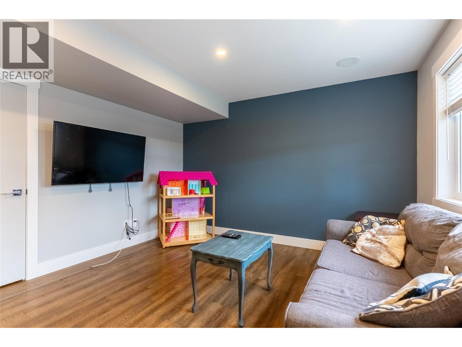 440 DALADON Drive, Logan Lake