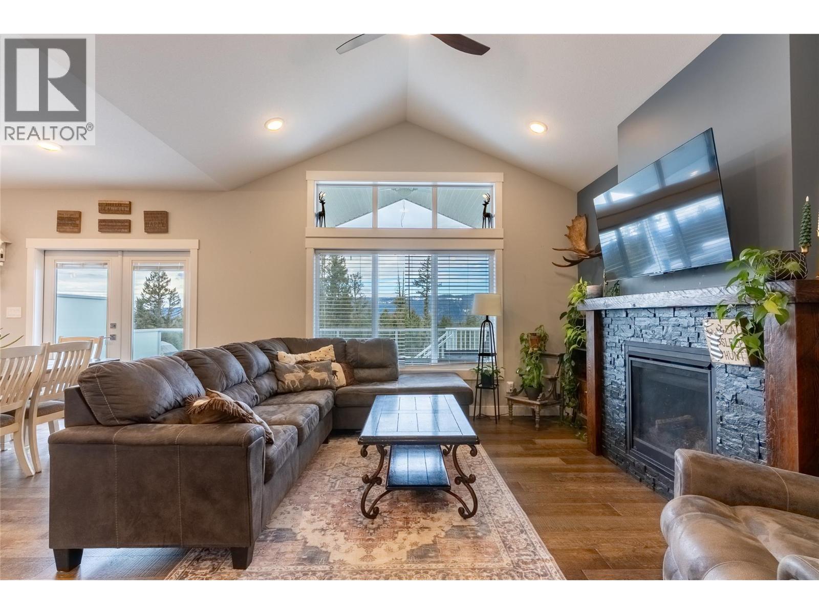 440 DALADON Drive, Logan Lake