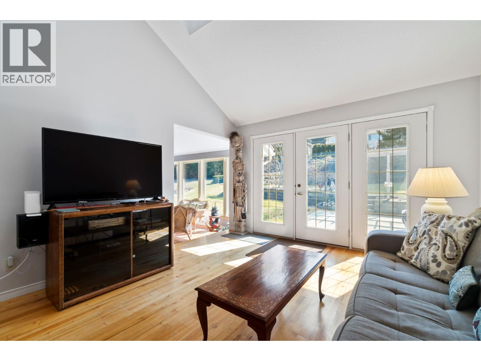 2572 Bayview Road, Blind Bay