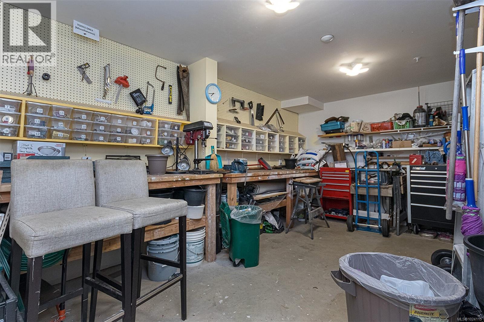 #206 651 JOLLY PL - 28