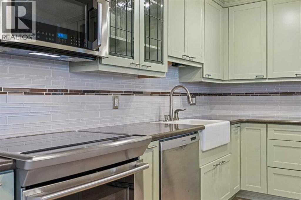 Single Family House for Sale in    Avenue SW Windsor Park Calgary 