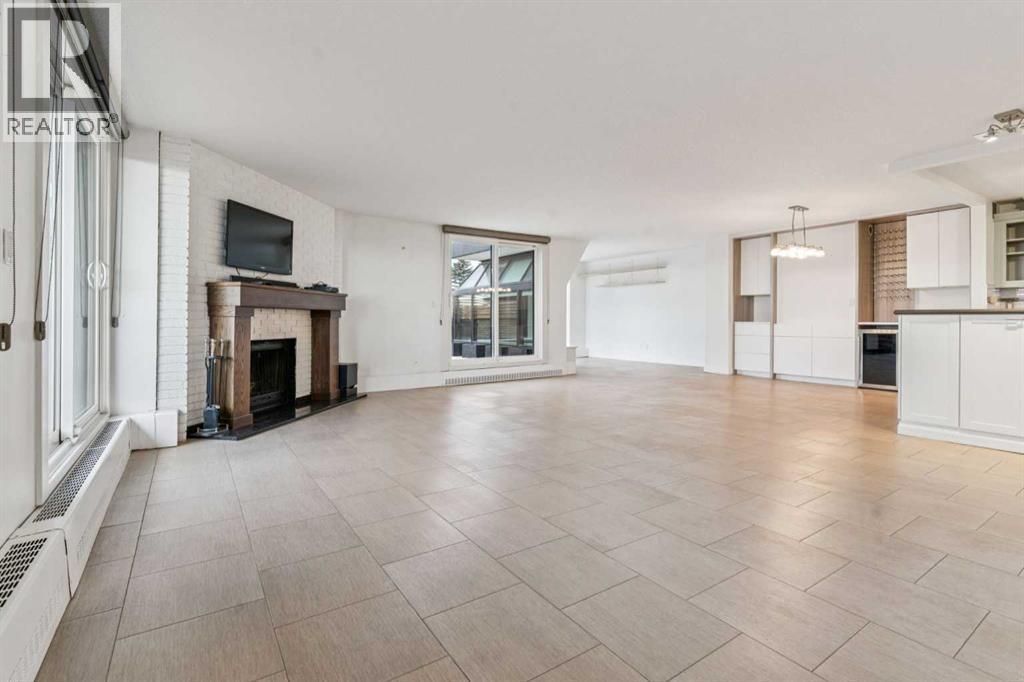 Single Family House for Sale in    Avenue SW Windsor Park Calgary 