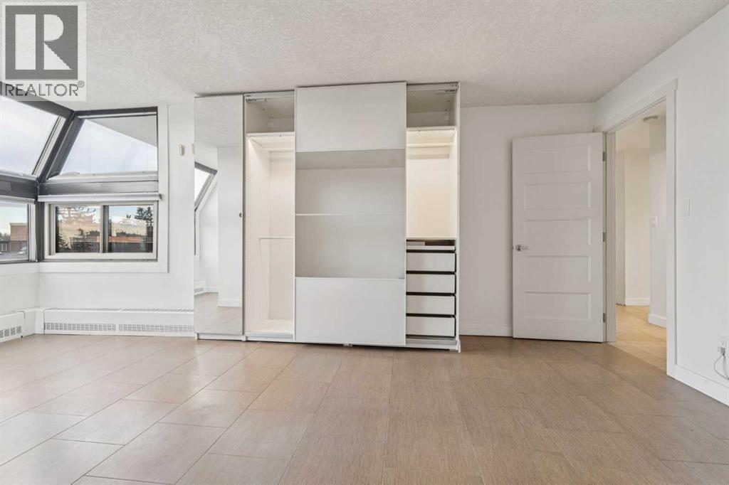 Single Family House for Sale in    Avenue SW Windsor Park Calgary 