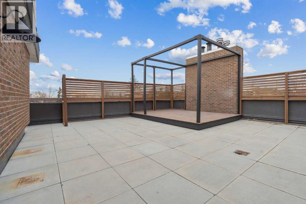 Single Family House for Sale in    Avenue SW Windsor Park Calgary 