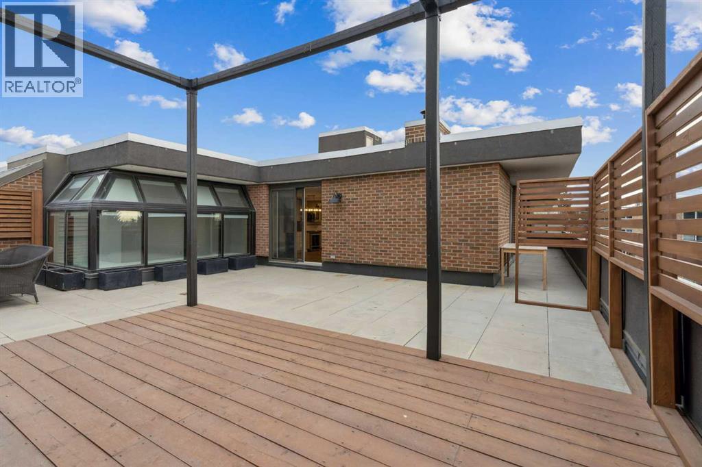 Single Family House for Sale in    Avenue SW Windsor Park Calgary 