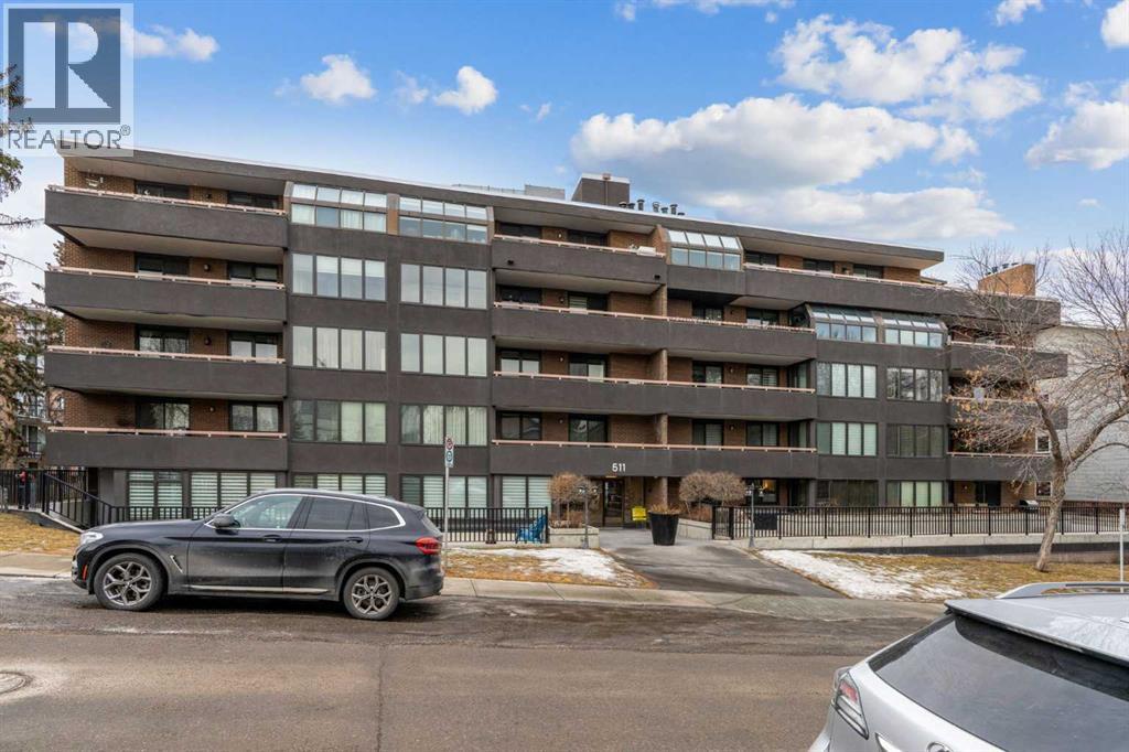 Single Family House for Sale in    Avenue SW Windsor Park Calgary 