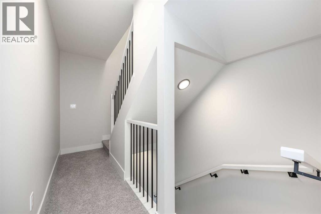 Single Family House for Sale in    Avenue  NW West Hillhurst Calgary 