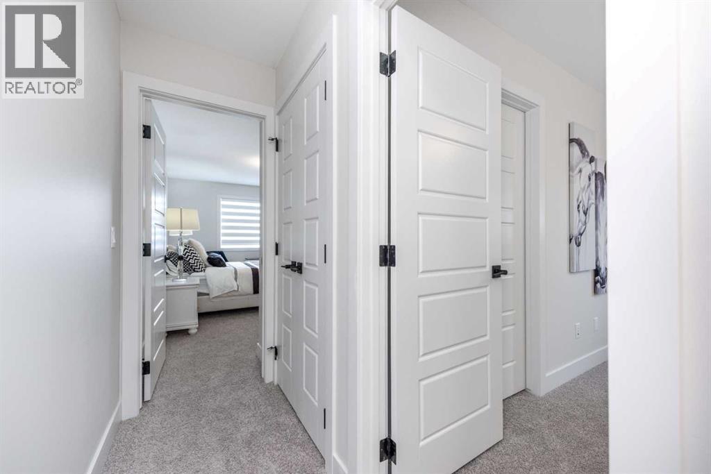 Single Family House for Sale in    Avenue  NW West Hillhurst Calgary 