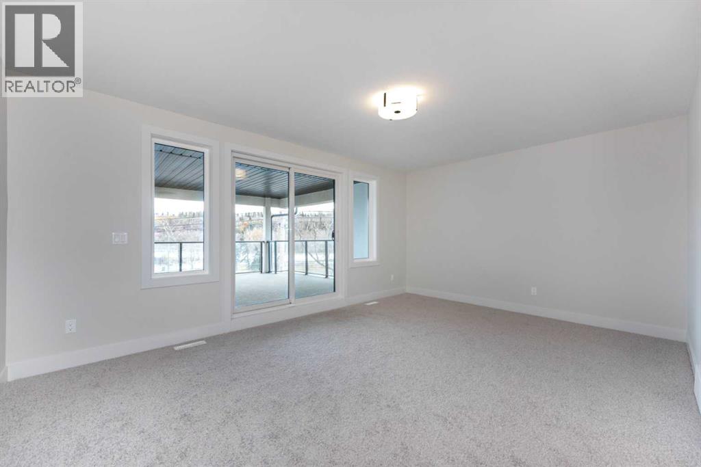 Single Family House for Sale in    Avenue  NW West Hillhurst Calgary 