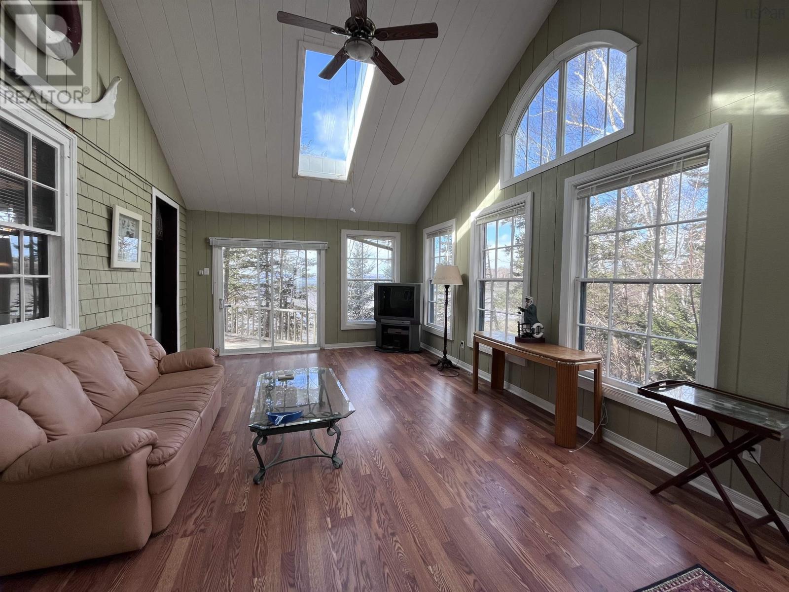 Property 12 of 47 of 222 Old Trunk 1