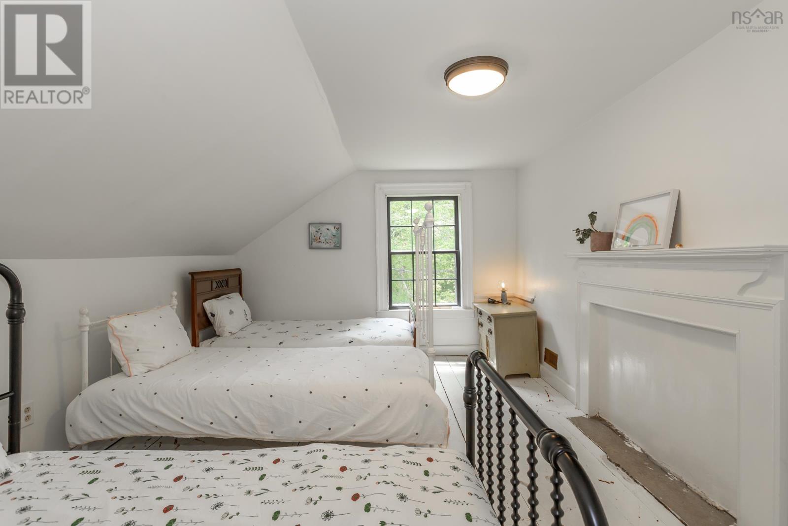 Property 30 of 43 of 2386 Highway 201