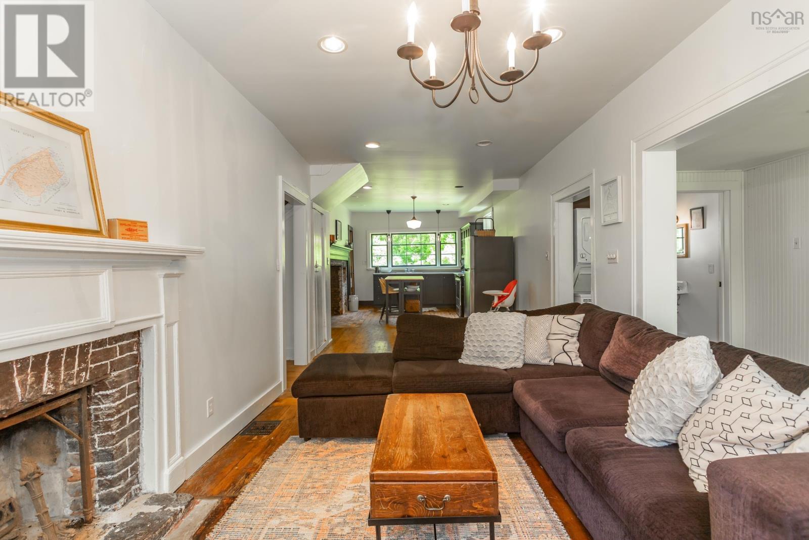 Property 13 of 43 of 2386 Highway 201